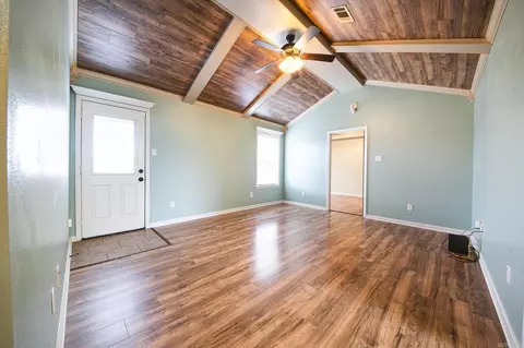 Living - 33 Mill Creek Dr, Ward, AR 72176 photo 1 of 1