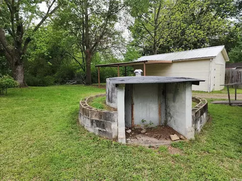 Exterior - 1205 E Riv, Searcy, AR 72143 photo 11 of 12