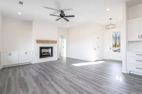 Living - 5006 Springwood Cir, Bryant, AR 72022 photo 1 of 4