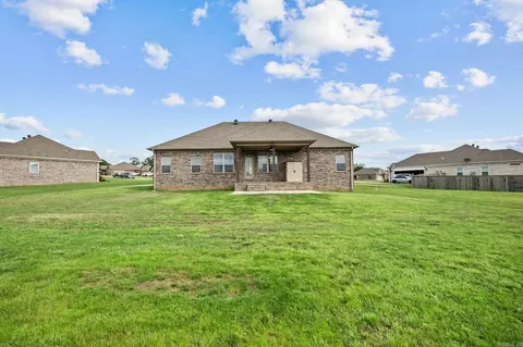 Exterior - 144 Mayberry Dr, Cabot, AR 72023 photo 4 of 7
