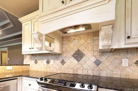 Kitchen - 32 Lilly Ann Cir, Ward, AR 72176 photo 6 of 10