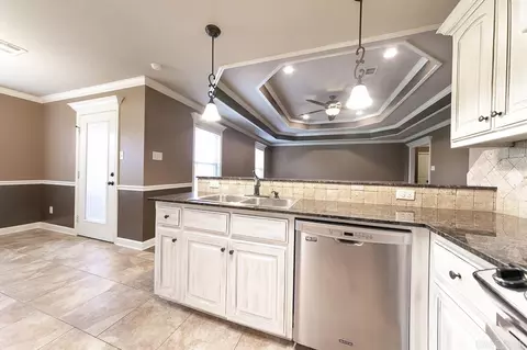Kitchen - 32 Lilly Ann Cir, Ward, AR 72176 photo 7 of 10