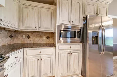 Kitchen - 32 Lilly Ann Cir, Ward, AR 72176 photo 8 of 10