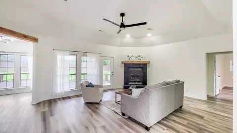 2110 Duane Dr, Beebe, AR 72012 photo 2