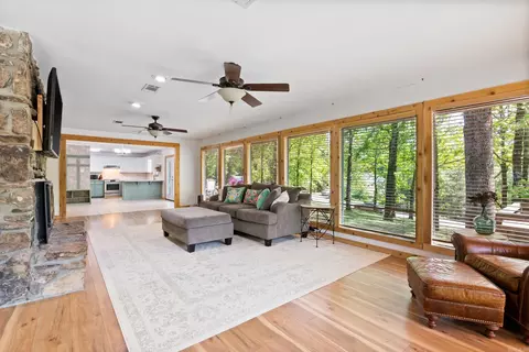 Living - 2 Caddo Dr, Conway, AR 72032 photo 4 of 4