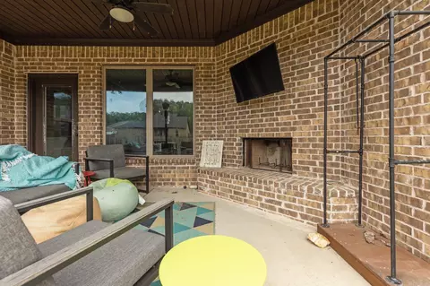 Exterior - 500 Creekside Cv, Bryant, AR 72022 photo 6 of 11
