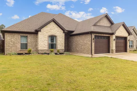 Exterior - 500 Creekside Cv, Bryant, AR 72022 photo 4 of 11