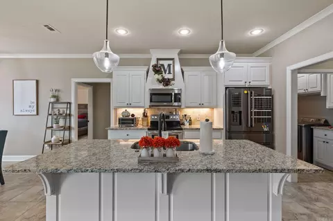 Kitchen - 500 Creekside Cv, Bryant, AR 72022 photo 1 of 5