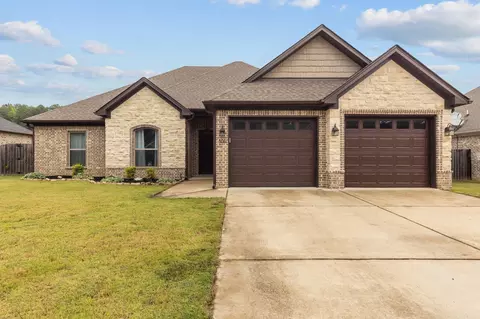 Exterior - 500 Creekside Cv, Bryant, AR 72022 photo 1 of 11