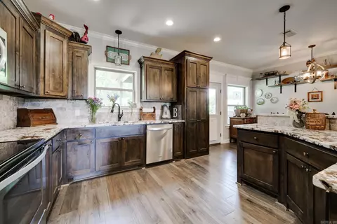 Kitchen - 123 Greystone Dr, Greenbrier, AR 72058 photo 6 of 6