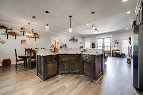 Kitchen - 123 Greystone Dr, Greenbrier, AR 72058 photo 4 of 6