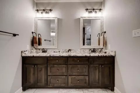 Bath - 123 Greystone Dr, Greenbrier, AR 72058 photo 2 of 3