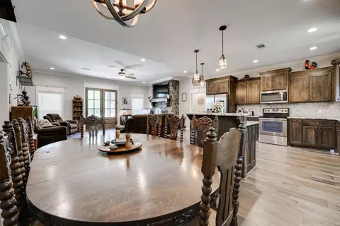 Dining - 123 Greystone Dr, Greenbrier, AR 72058 photo 3 of 3
