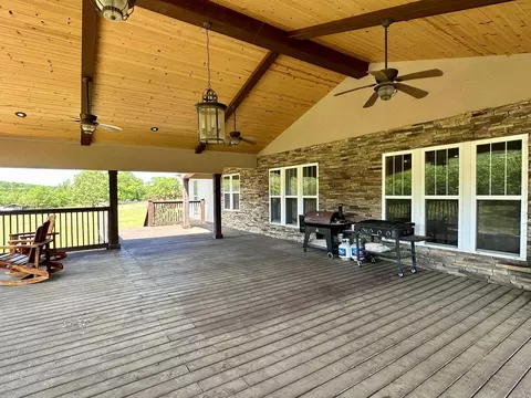 Exterior - 233 Brandon Dr, Mountain View, AR 72560 photo 4 of 14