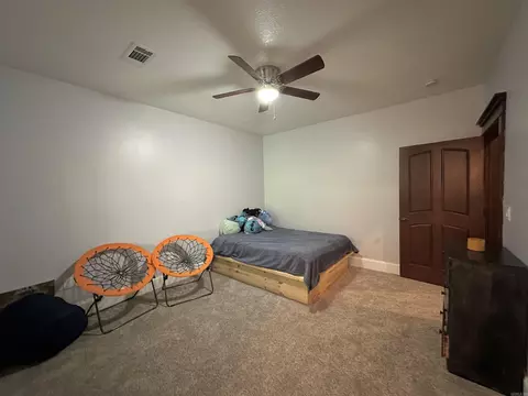 Bedroom - 233 Brandon Dr, Mountain View, AR 72560 photo 6 of 8