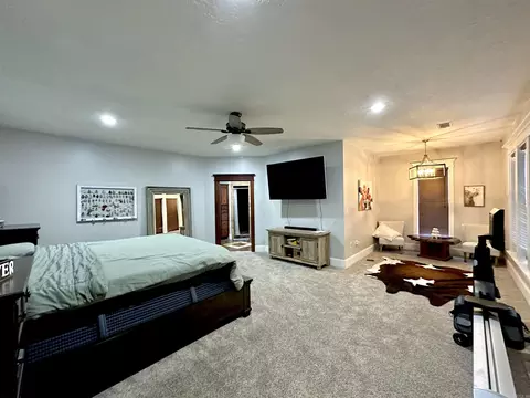 Bedroom - 233 Brandon Dr, Mountain View, AR 72560 photo 1 of 8