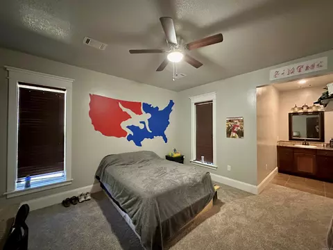 Bedroom - 233 Brandon Dr, Mountain View, AR 72560 photo 4 of 8