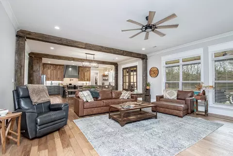 Living - 269 Garrison Rd, Greenbrier, AR 72058 photo 1 of 2