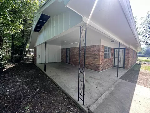 Exterior - 1203 Brentwood Dr, Pine Bluff, AR 71601 photo 5 of 5
