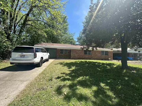 Exterior - 1203 Brentwood Dr, Pine Bluff, AR 71601 photo 3 of 5