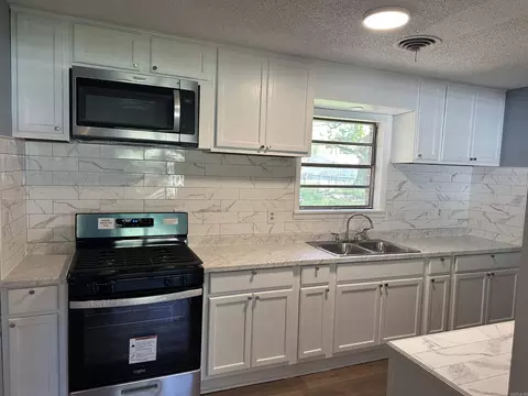 Kitchen - 1203 Brentwood Dr, Pine Bluff, AR 71601 photo 1 of 5