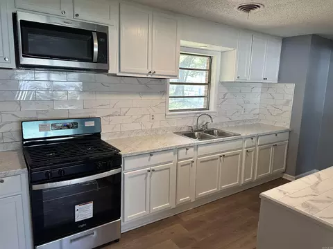 Kitchen - 1203 Brentwood Dr, Pine Bluff, AR 71601 photo 3 of 5