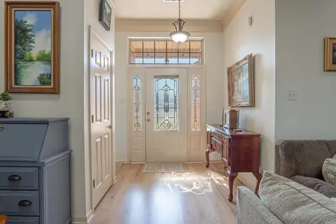Entry Way - 17 Jonathon Cv, Cabot, AR 72023 photo 1 of 2