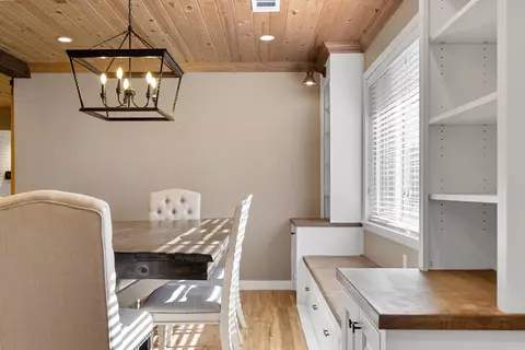 Dining - 10260 Zuber Rd, Alexander, AR 72002 photo 3 of 5