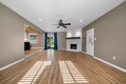 Living - 10260 Zuber Rd, Alexander, AR 72002 photo 2 of 3