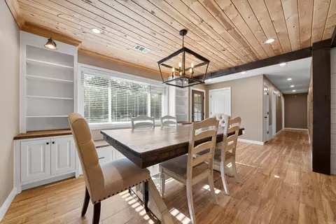 Dining - 10260 Zuber Rd, Alexander, AR 72002 photo 1 of 5