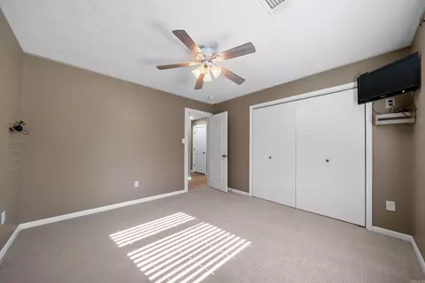 Bedroom - 10260 Zuber Rd, Alexander, AR 72002 photo 1 of 3