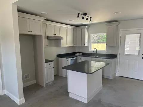 Kitchen - 106 Thunderbird St, Cherry Valley, AR 72324 photo 2 of 6