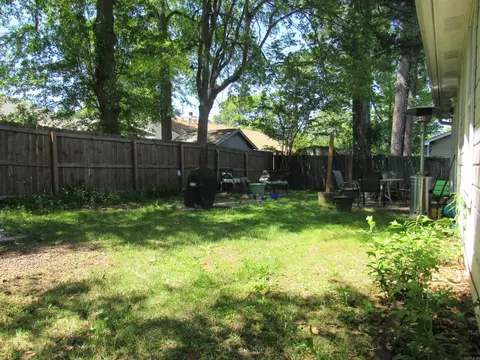 Exterior - 1100 Edgewood Dr, Bryant, AR 72022 photo 8 of 12