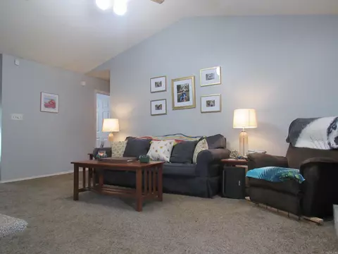 Living - 1100 Edgewood Dr, Bryant, AR 72022 photo 3 of 3