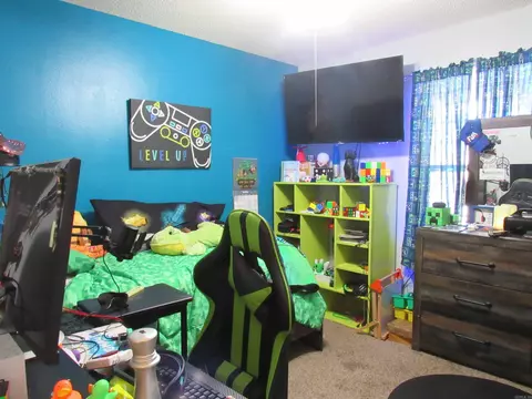 Bedroom - 1100 Edgewood Dr, Bryant, AR 72022 photo 1 of 9