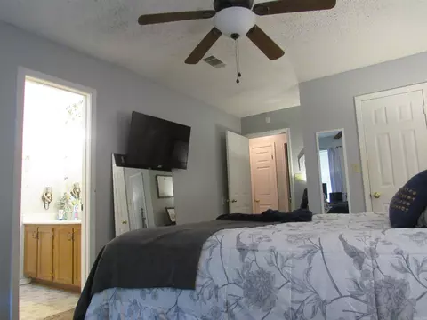 Bedroom - 1100 Edgewood Dr, Bryant, AR 72022 photo 9 of 9