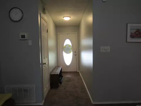 Entry Way - 1100 Edgewood Dr, Bryant, AR 72022 photo 2 of 2
