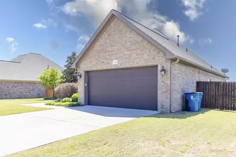 Exterior - 2809 Darrel Dr, Bryant, AR 72022 photo 3 of 9