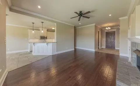 Living - 2809 Darrel Dr, Bryant, AR 72022 photo 3 of 4