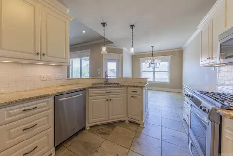 Kitchen - 2809 Darrel Dr, Bryant, AR 72022 photo 5 of 7