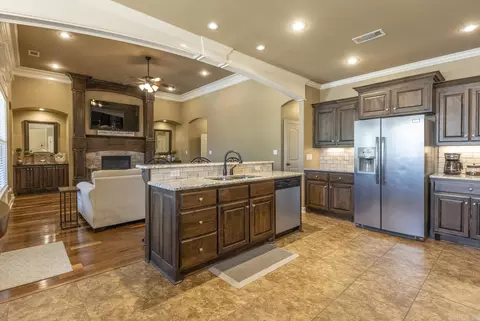 Kitchen - 310 Creekside Cv, Bryant, AR 72022 photo 2 of 6