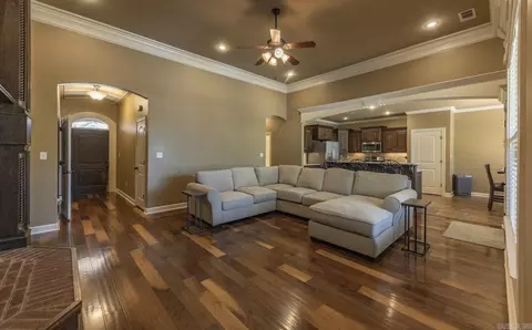 Living - 310 Creekside Cv, Bryant, AR 72022 photo 3 of 6