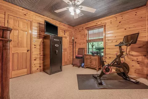 Entry Way - 155 School House Rd, Beebe, AR 72012 photo 3 of 4