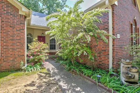Exterior - 4208 Donna Dr, Benton, AR 72015 photo 4 of 10