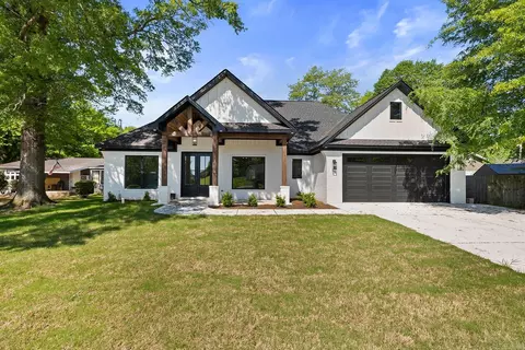 Exterior - 214 King Rd, Benton, AR 72019 photo 1 of 6