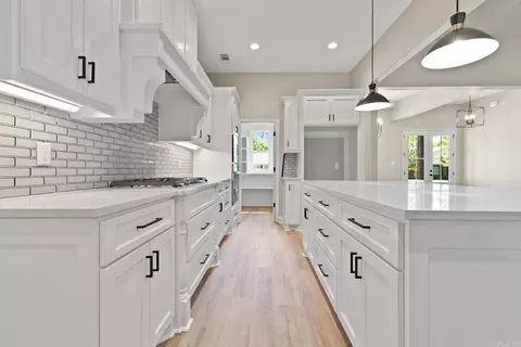 Kitchen - 214 King Rd, Benton, AR 72019 photo 4 of 5