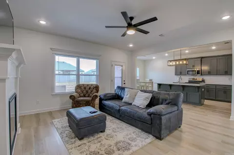 Living - 10 Opie Ct, Cabot, AR 72023 photo 4 of 6