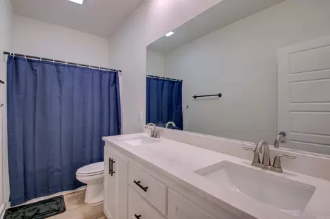 Bath - 10 Opie Ct, Cabot, AR 72023 photo 4 of 4