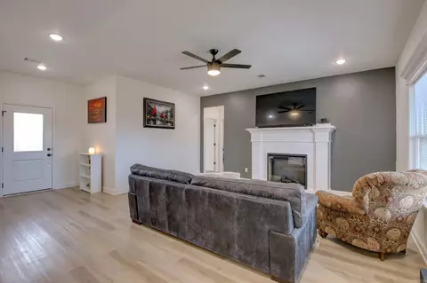 Living - 10 Opie Ct, Cabot, AR 72023 photo 3 of 6