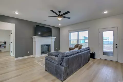 Living - 10 Opie Ct, Cabot, AR 72023 photo 2 of 6